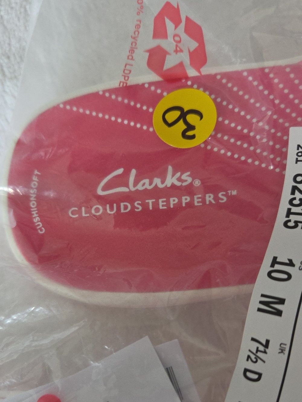 Clarks Pink Ombre Cloudsteppers Flip Flops - Picture 3 of 4